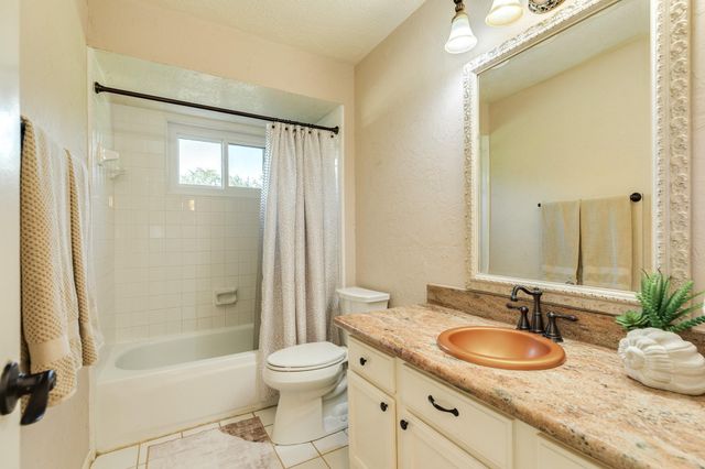 412 Melodywood Drive, Friendswood, TX 77546