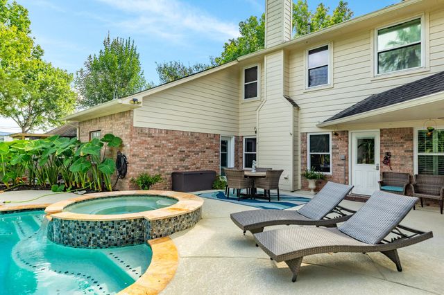 412 Melodywood Drive, Friendswood, TX 77546