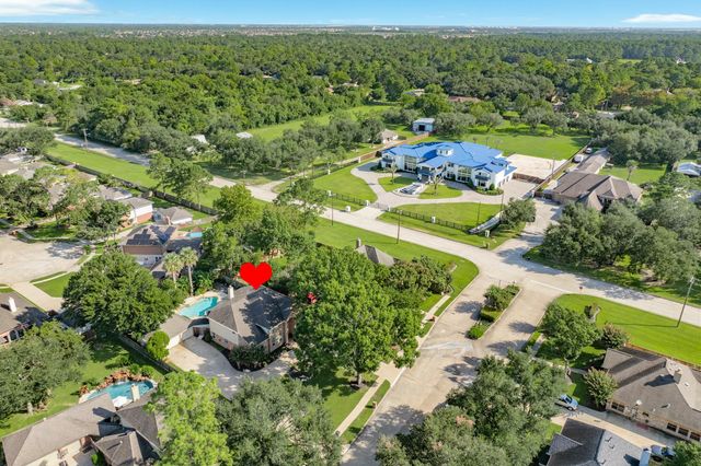 412 Melodywood Drive, Friendswood, TX 77546