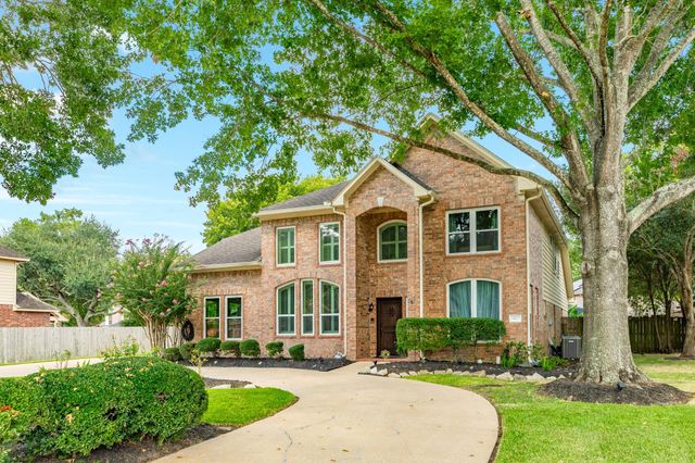 412 Melodywood Drive, Friendswood, TX 77546