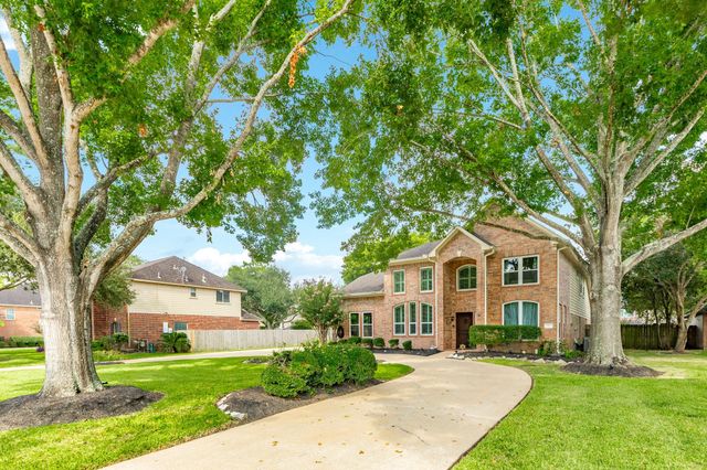 412 Melodywood Drive, Friendswood, TX 77546