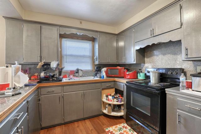4663 N Green Bay AVENUE, Milwaukee, WI 53209