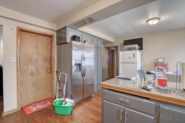 4663 N Green Bay AVENUE, Milwaukee, WI 53209