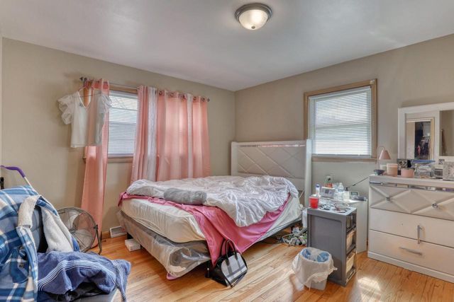 4663 N Green Bay AVENUE, Milwaukee, WI 53209