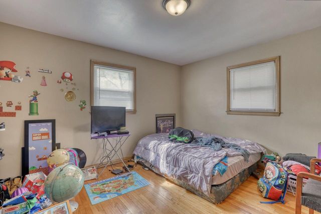 4663 N Green Bay AVENUE, Milwaukee, WI 53209