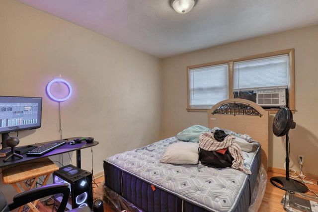 4663 N Green Bay AVENUE, Milwaukee, WI 53209