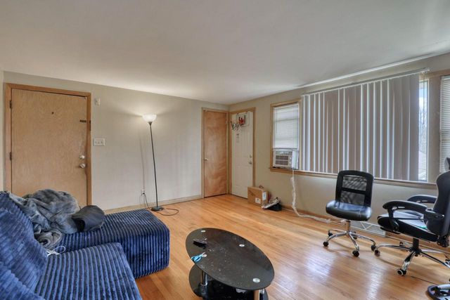4663 N Green Bay AVENUE, Milwaukee, WI 53209