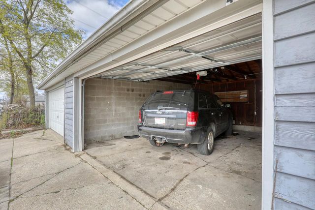 4663 N Green Bay AVENUE, Milwaukee, WI 53209