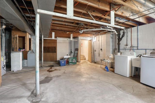 4663 N Green Bay AVENUE, Milwaukee, WI 53209