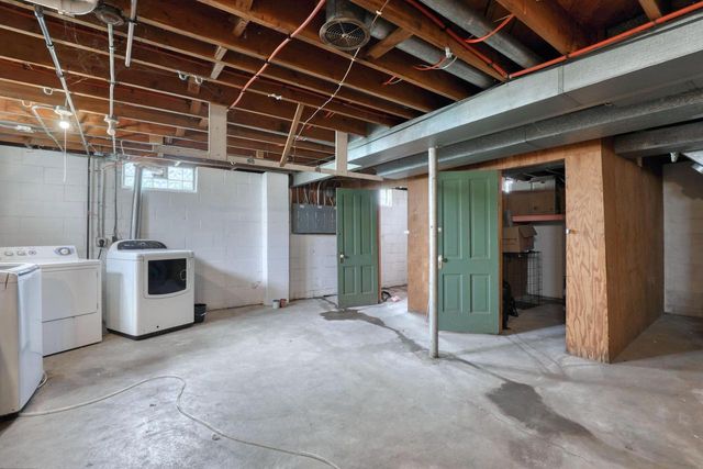 4663 N Green Bay AVENUE, Milwaukee, WI 53209