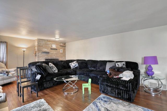 4663 N Green Bay AVENUE, Milwaukee, WI 53209