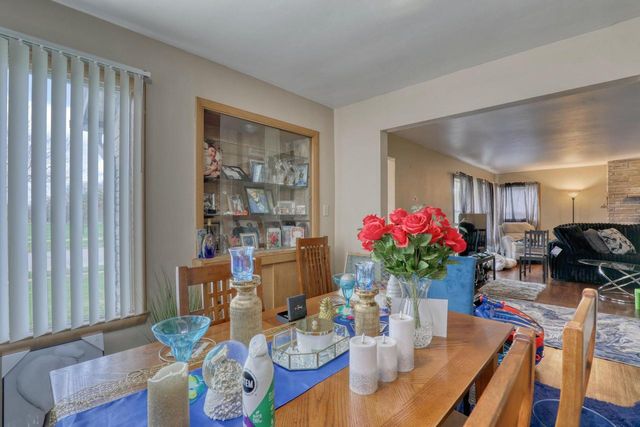 4663 N Green Bay AVENUE, Milwaukee, WI 53209