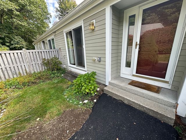11 Drummer Boy Way 11, Lexington, MA 02420