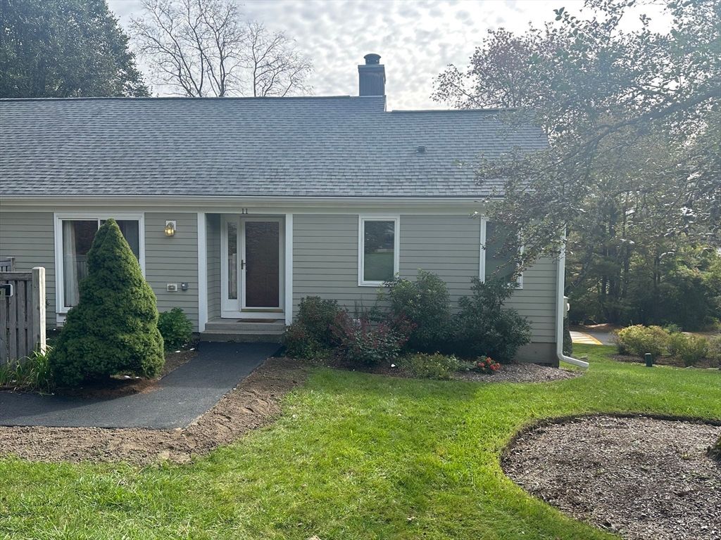 11 Drummer Boy Way 11, Lexington, MA 02420