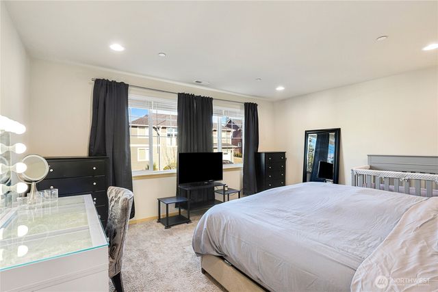 1025 Banyan Street, Bremerton, WA 98310