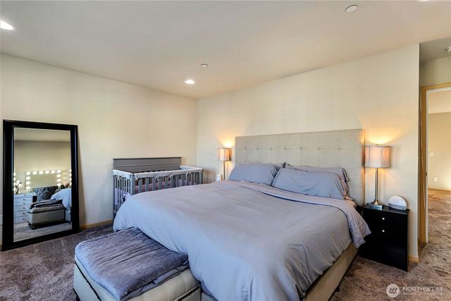 1025 Banyan Street, Bremerton, WA 98310