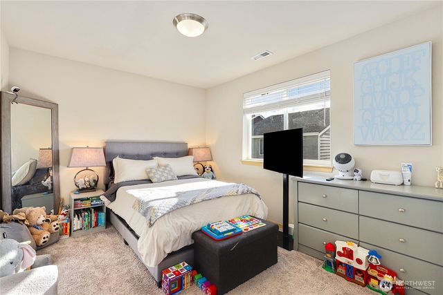 1025 Banyan Street, Bremerton, WA 98310