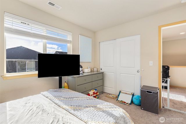 1025 Banyan Street, Bremerton, WA 98310