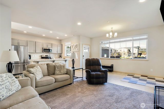 1025 Banyan Street, Bremerton, WA 98310