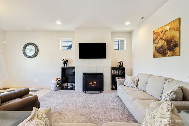 1025 Banyan Street, Bremerton, WA 98310