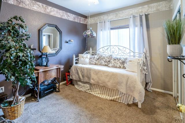 1001 Cherrycrest Dr, Pueblo, CO 81005
