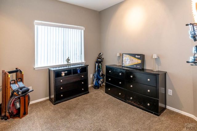 1001 Cherrycrest Dr, Pueblo, CO 81005