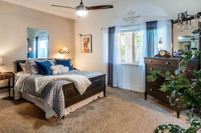 1001 Cherrycrest Dr, Pueblo, CO 81005