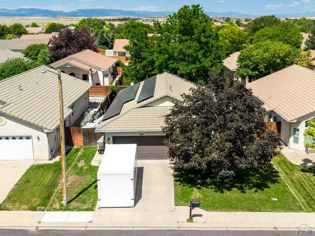 1001 Cherrycrest Dr, Pueblo, CO 81005