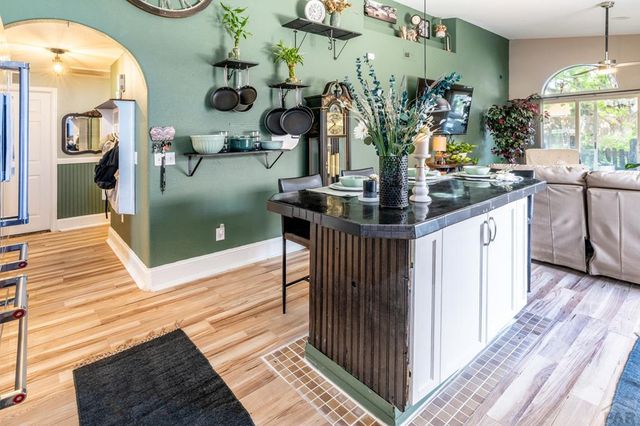 1001 Cherrycrest Dr, Pueblo, CO 81005