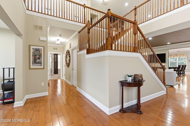 10 Cauthen Court, Manalapan, NJ 07726