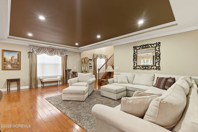 10 Cauthen Court, Manalapan, NJ 07726