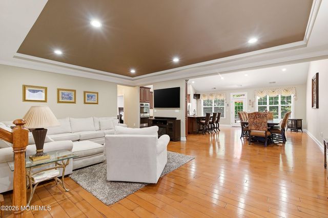 10 Cauthen Court, Manalapan, NJ 07726