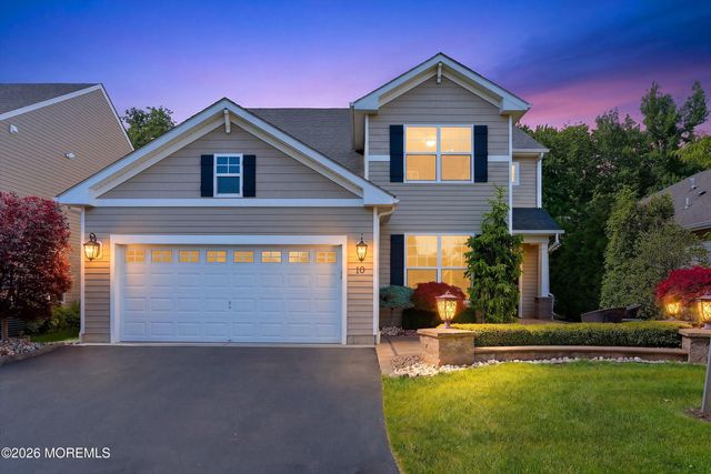10 Cauthen Court, Manalapan, NJ 07726