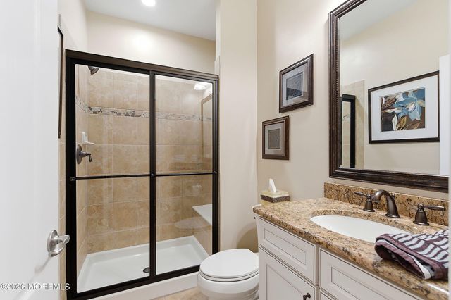 10 Cauthen Court, Manalapan, NJ 07726