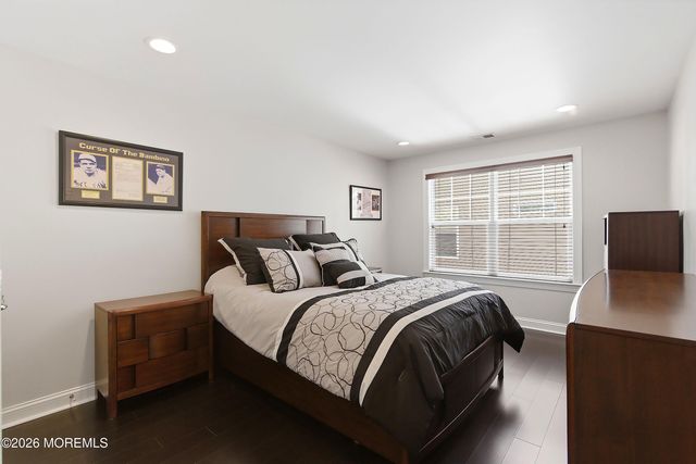 10 Cauthen Court, Manalapan, NJ 07726