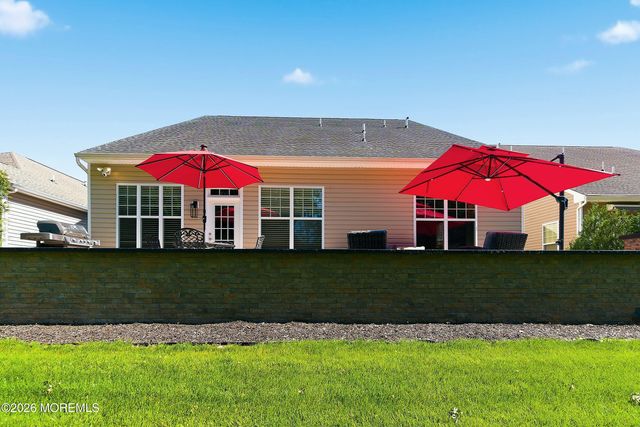 10 Cauthen Court, Manalapan, NJ 07726