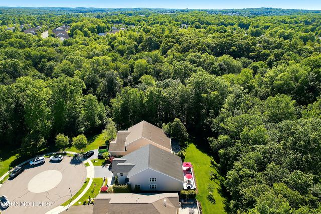 10 Cauthen Court, Manalapan, NJ 07726