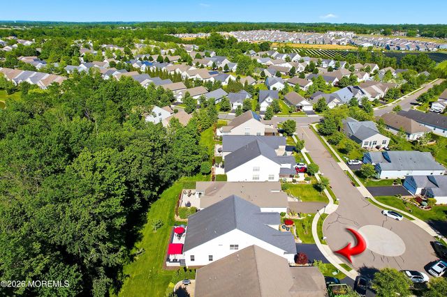 10 Cauthen Court, Manalapan, NJ 07726