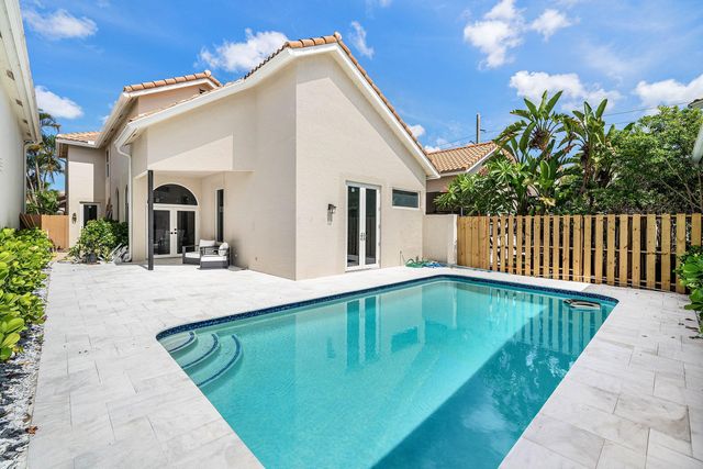 6674 NW 25th Avenue, Boca Raton, FL 33496