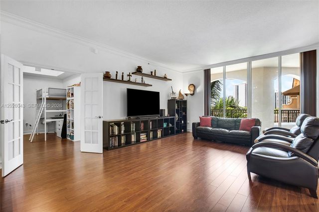 3001 NE 185th St 610, Aventura, FL 33180