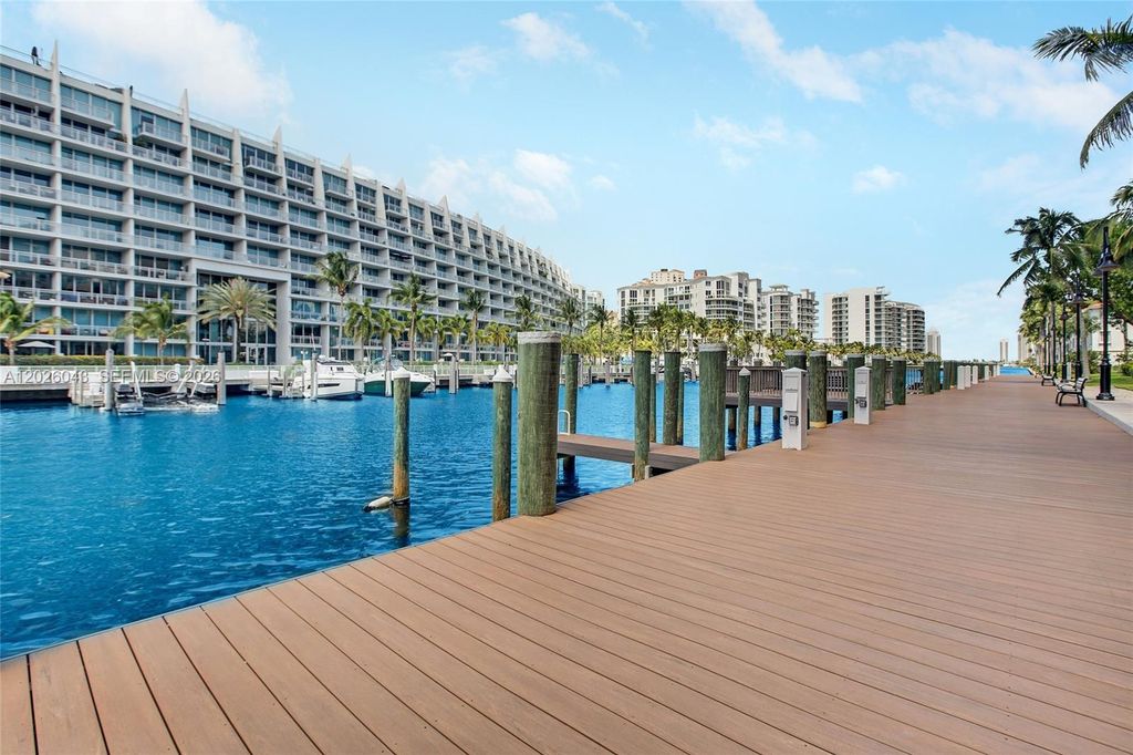 3001 NE 185th St 610, Aventura, FL 33180