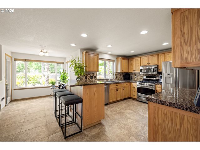 2687 Ne 2ND Dr, Hillsboro, OR 97124