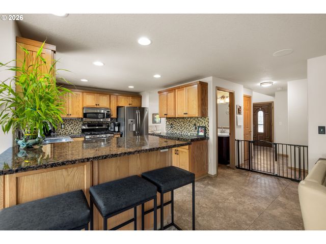 2687 Ne 2ND Dr, Hillsboro, OR 97124