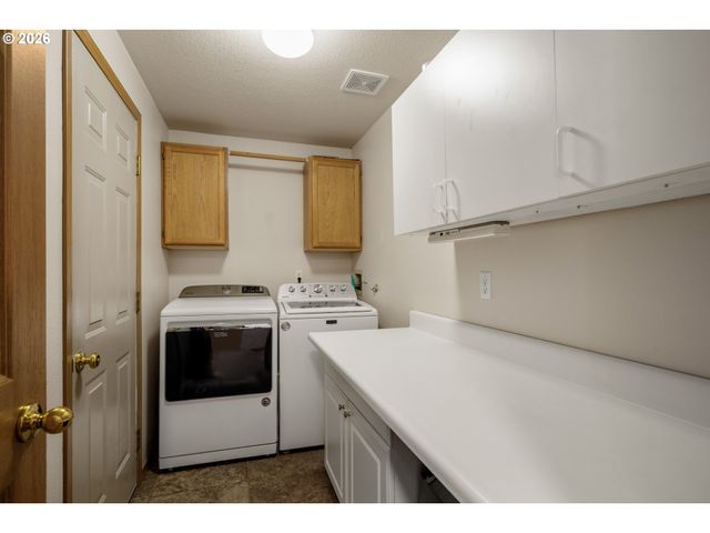 2687 Ne 2ND Dr, Hillsboro, OR 97124