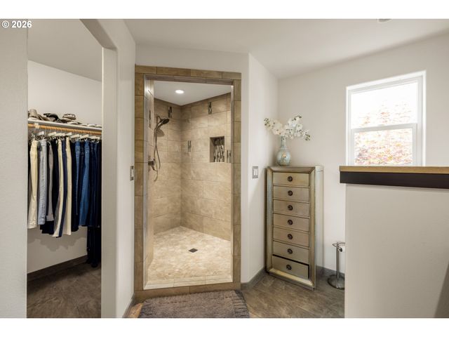 2687 Ne 2ND Dr, Hillsboro, OR 97124