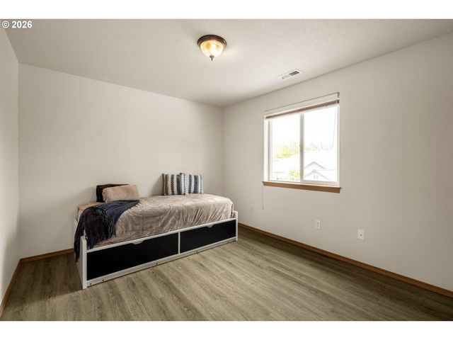 2687 Ne 2ND Dr, Hillsboro, OR 97124
