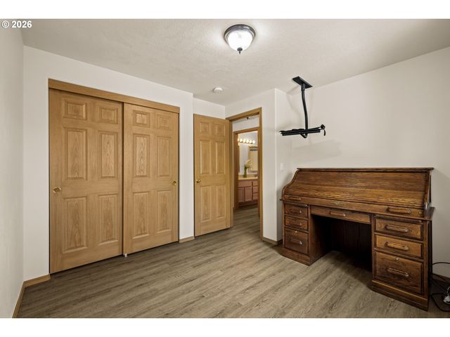 2687 Ne 2ND Dr, Hillsboro, OR 97124