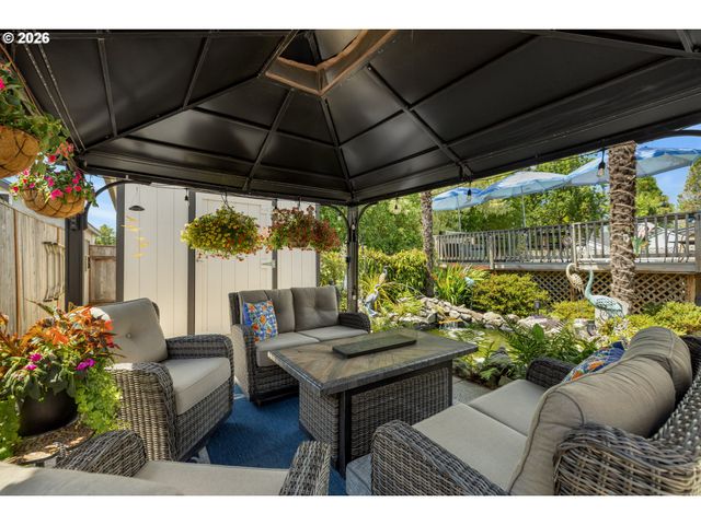 2687 Ne 2ND Dr, Hillsboro, OR 97124