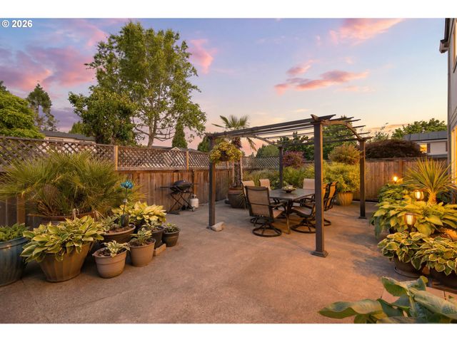 2687 Ne 2ND Dr, Hillsboro, OR 97124