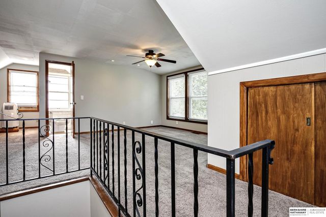6455 Poppleton Avenue, Omaha, NE 68106